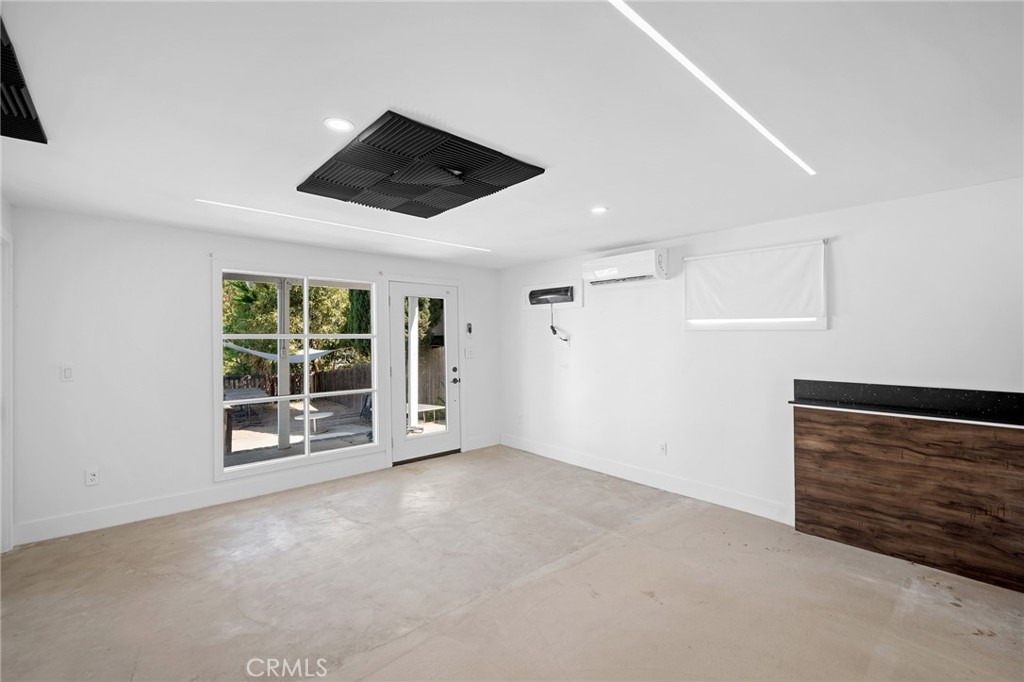 10652 Vanora Drive Sunland, CA 91040 - Photo 14 of 31