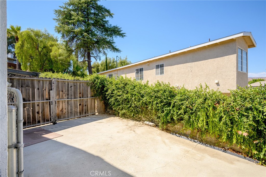 10652 Vanora Drive Sunland, CA 91040 - Photo 30 of 31
