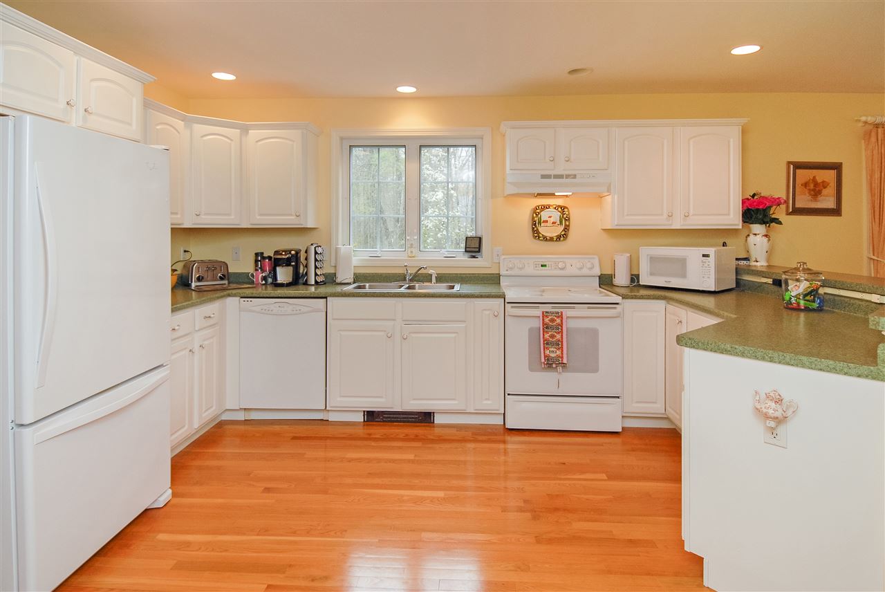 4 Fox Run Road Nottingham, NH 03290 - Photo 4 of 26