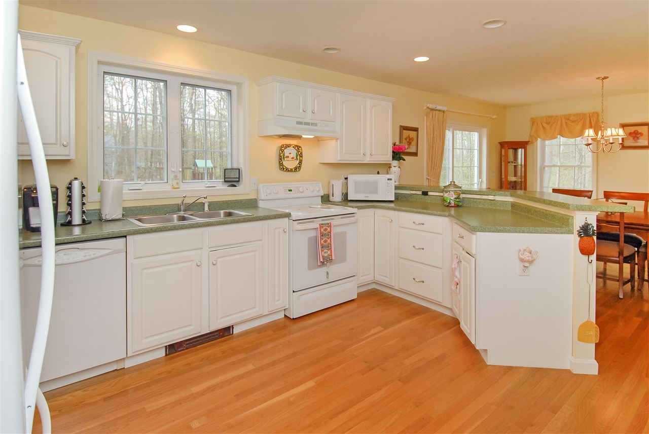 4 Fox Run Road Nottingham, NH 03290 - Photo 5 of 26
