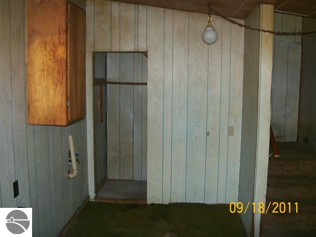 3959 Five Mile Road Traverse City, MI 49686 - Photo 6 of 9 1730750-5.JPG