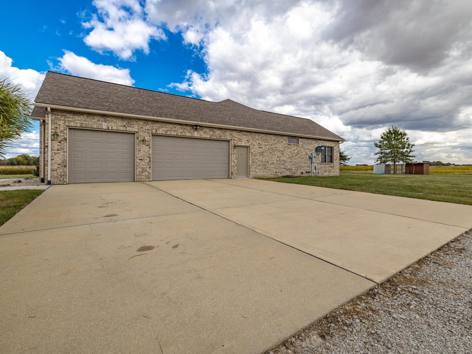 6932 Diane Road Alhambra, IL 62001 - Photo 36 of 45