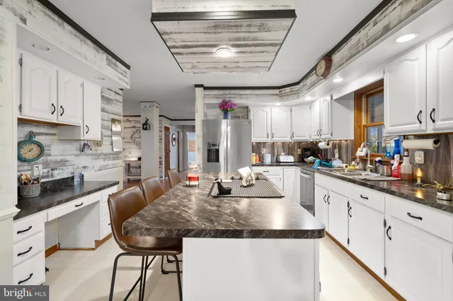 $585,000 | 172 Cambrian Court, Martinsburg, WV 25403