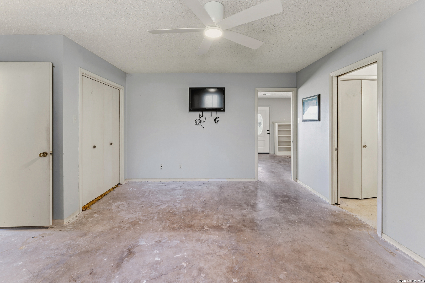 3394 Junction Highway Ingram, TX 78025 - Photo 6 of 28 a view of a big room with closet and windows