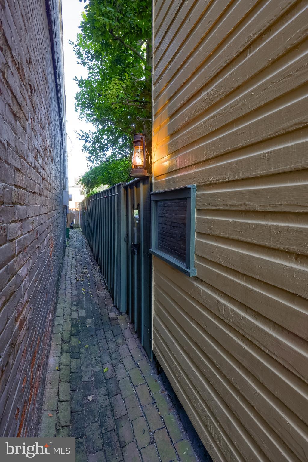 2 South Charlotte Street Manheim, PA 17545 - Photo 16 of 88