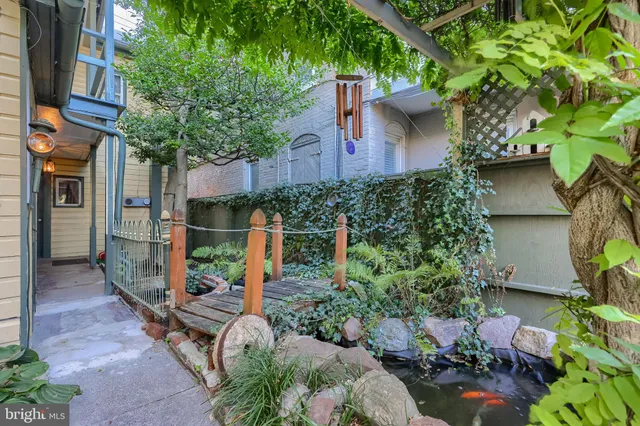 $423,000 | 2 South Charlotte Street, Manheim, PA 17545