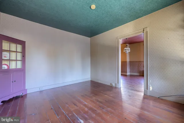 $423,000 | 2 South Charlotte Street, Manheim, PA 17545