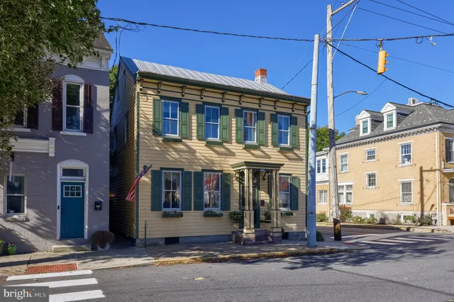 $423,000 | 2 South Charlotte Street, Manheim, PA 17545