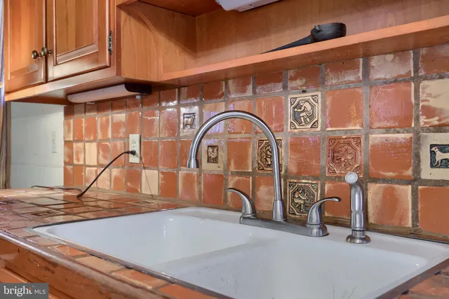 $423,000 | 2 South Charlotte Street, Manheim, PA 17545