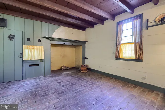 $423,000 | 2 South Charlotte Street, Manheim, PA 17545