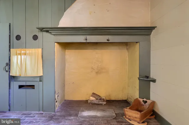 $423,000 | 2 South Charlotte Street, Manheim, PA 17545