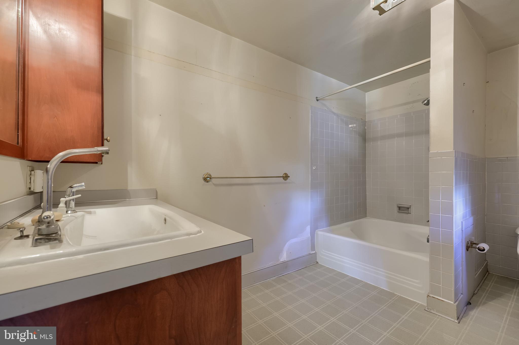 2 South Charlotte Street Manheim, PA 17545 - Photo 59 of 88