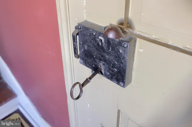 $423,000 | 2 South Charlotte Street, Manheim, PA 17545