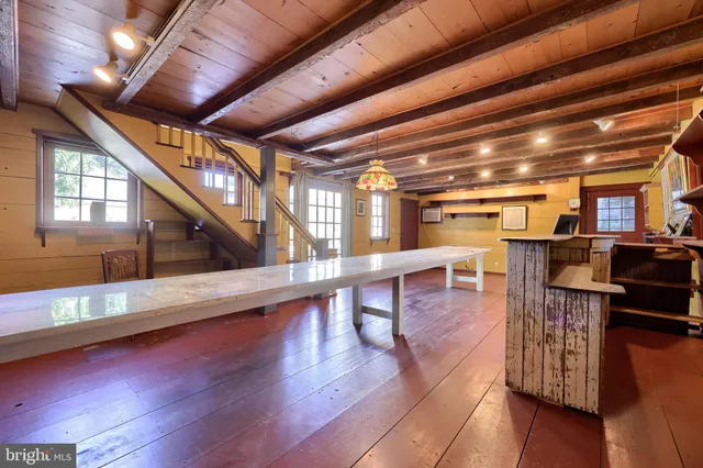 $423,000 | 2 South Charlotte Street, Manheim, PA 17545