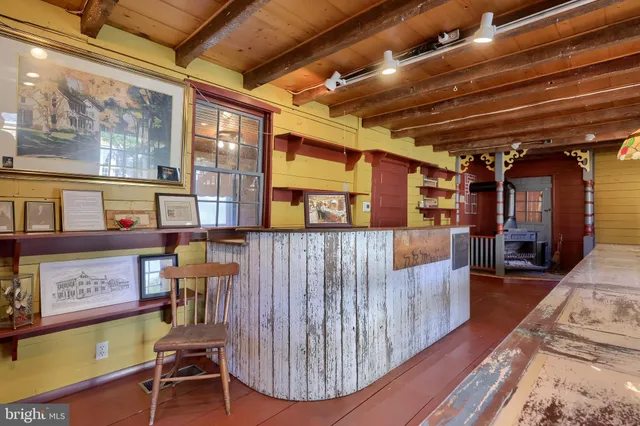 $423,000 | 2 South Charlotte Street, Manheim, PA 17545