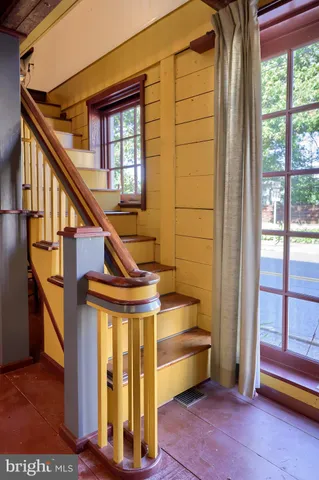 $423,000 | 2 South Charlotte Street, Manheim, PA 17545