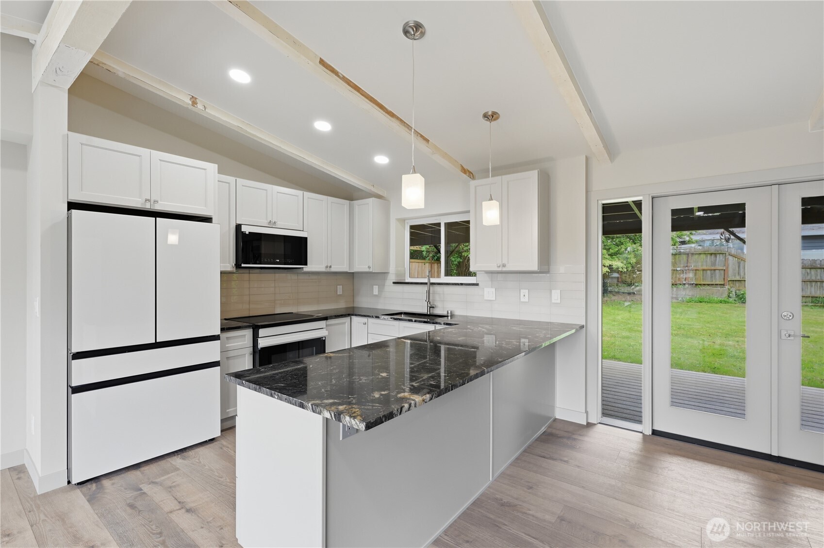 627 Southwest Normandy Road Normandy Park, WA 98166 - Photo 6 of 23