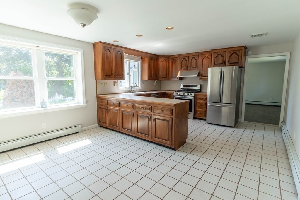 4 Carver Road Plymouth, MA 02360 - Photo 5 of 38 Gallery Image 5