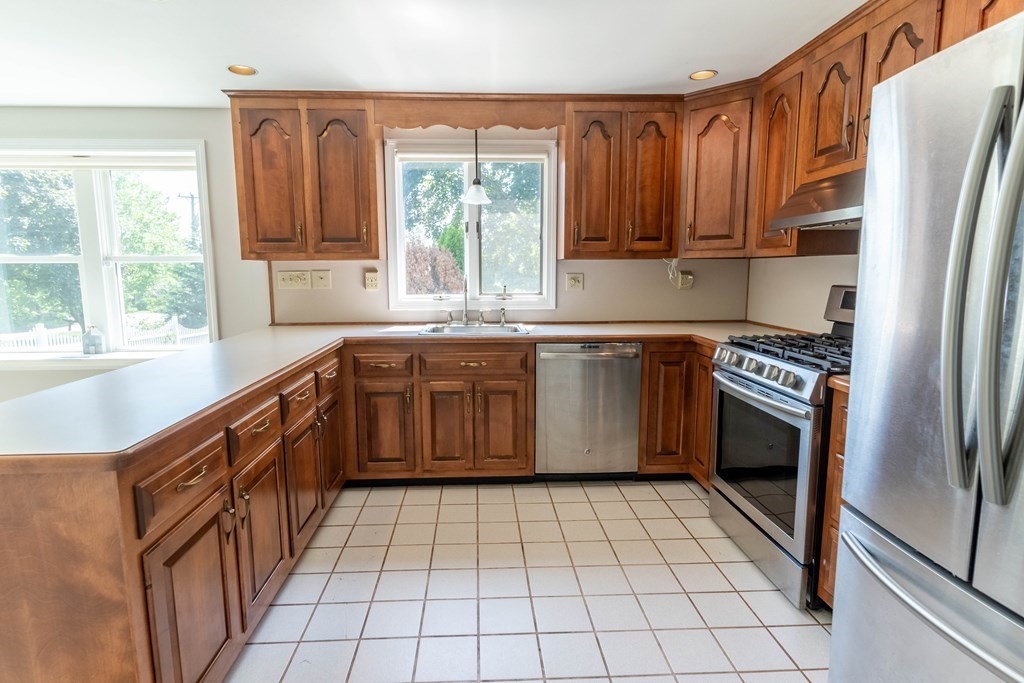 4 Carver Road Plymouth, MA 02360 - Photo 6 of 38 Gallery Image 6