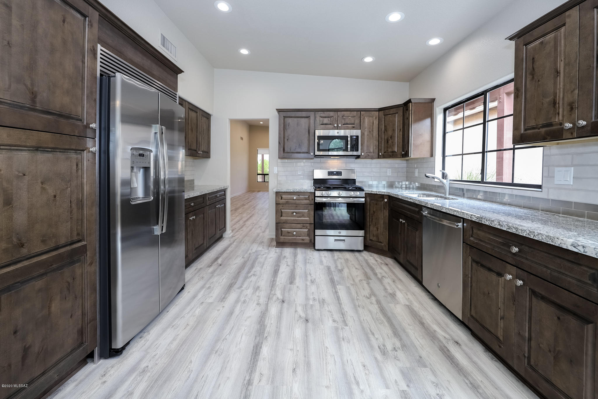 5845 North Misty Ridge Drive Tucson, AZ 85718 - Photo 11 of 34