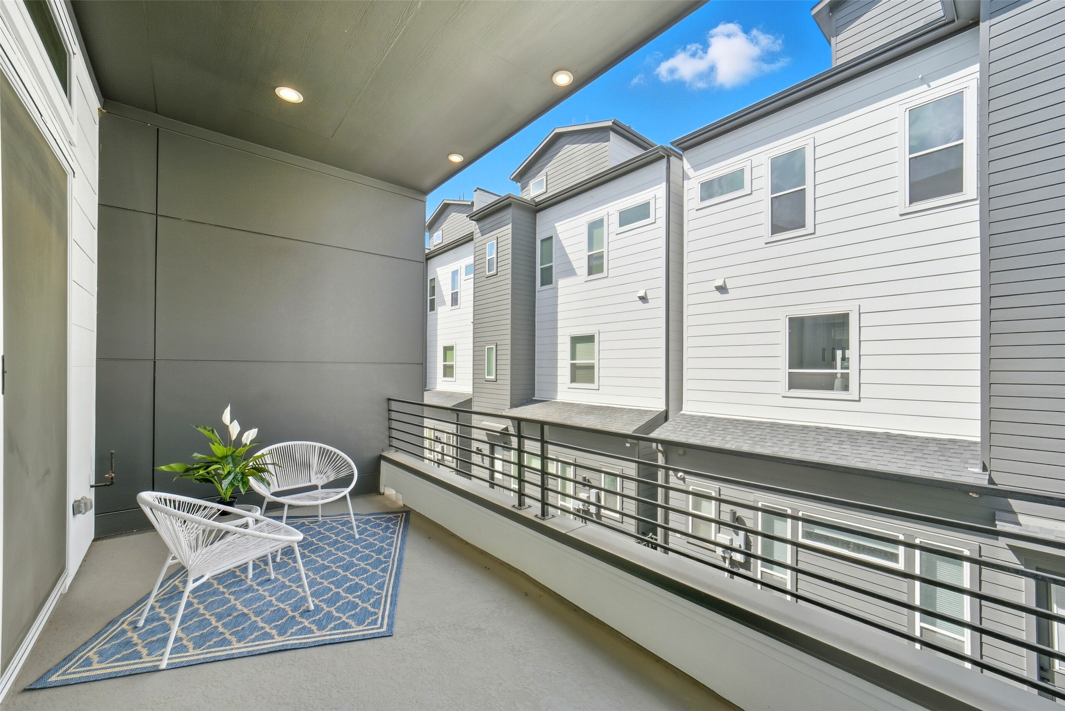 3006 Lamar Street Houston, TX 77003 - Photo 15 of 46 a view of a porch with seating space