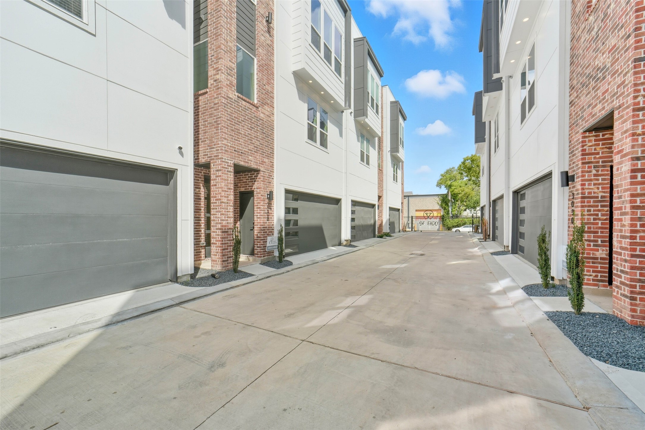 3006 Lamar Street Houston, TX 77003 - Photo 41 of 46 a view of a building with a street