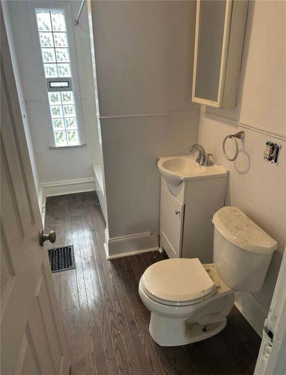 712 Ajax Way Braddock, PA 15104 - Photo 9 of 12