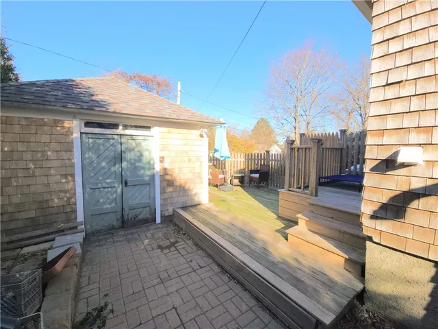 $1,100,000 | 73 Old Fort Road, Newport, RI 02840