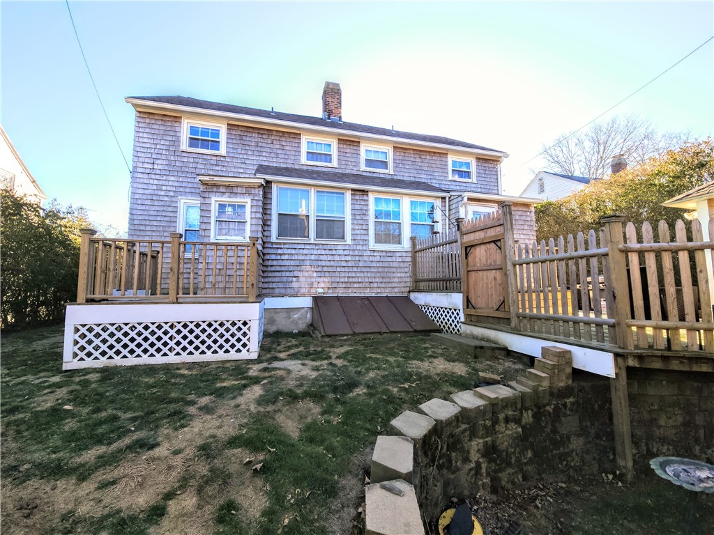 73 Old Fort Road Newport, RI 02840 - Photo 22 of 27 Back deck view