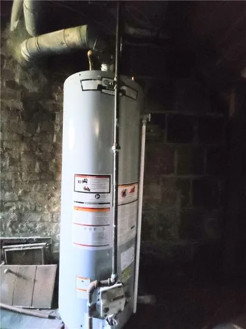 $1,100,000 | 73 Old Fort Road, Newport, RI 02840