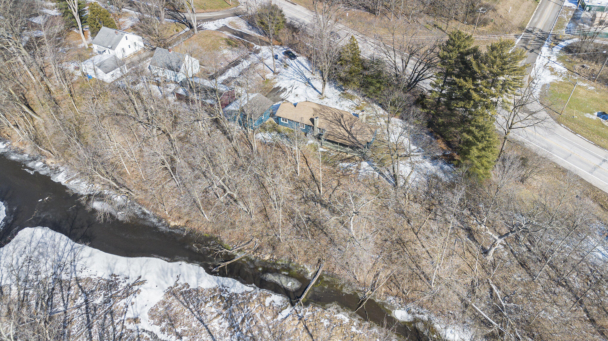1710 River Bluff Road Niles, MI 49120 - Photo 39 of 42 032_dji_0348_725