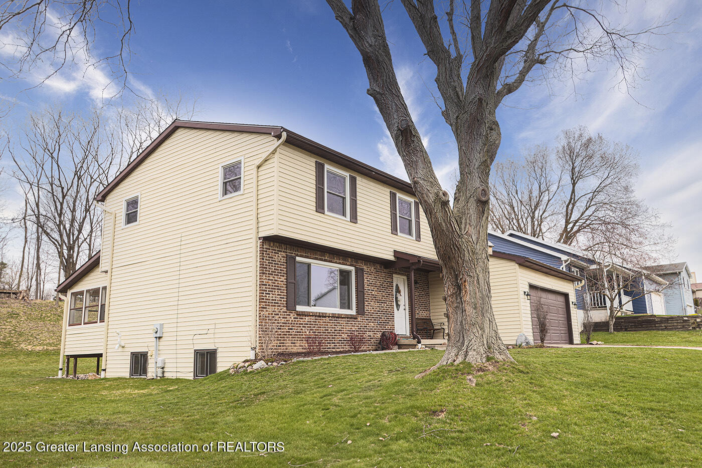 210 Williamsburg Road Lansing, MI 48917 - Photo 2 of 28 IMG_8819