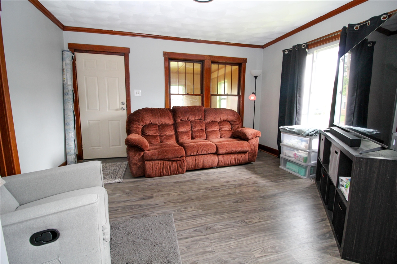 806 West Street Three Rivers, MI 49093 - Photo 10 of 28