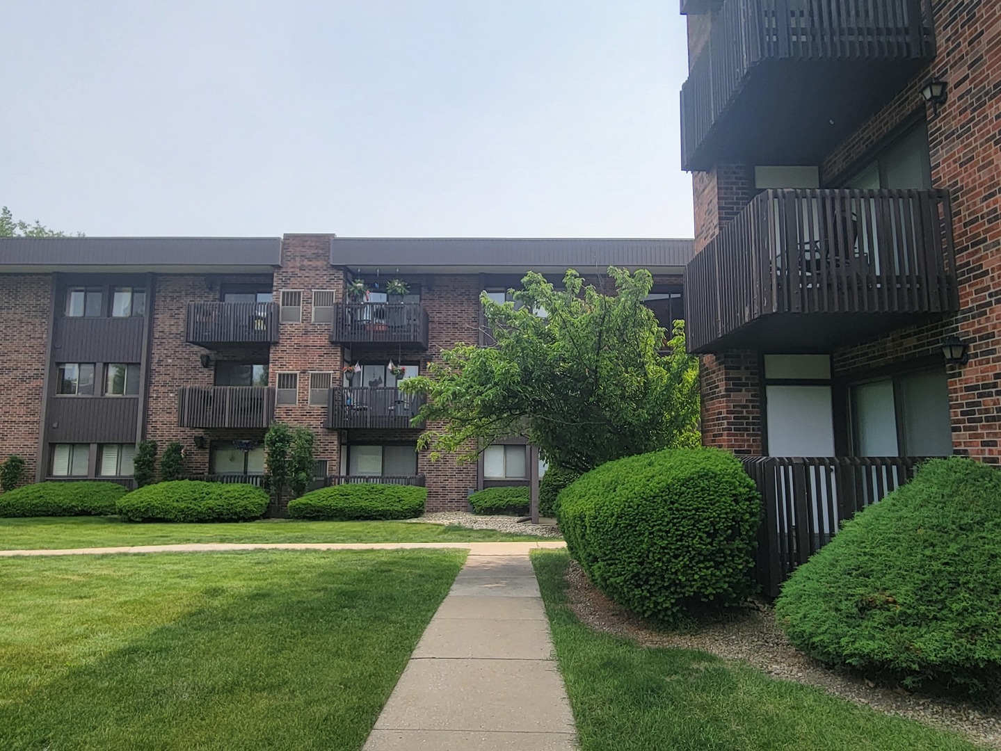 1503 Woodbridge Road, Unit 1F Joliet, IL 60436 - Photo 17 of 23 Gallery Image 17