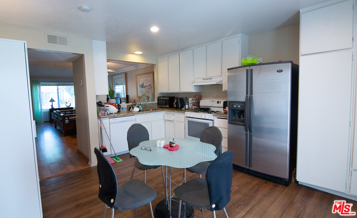 986 South Sutter Creek Road, Unit 59 Anaheim, CA 92804 - Photo 4 of 18