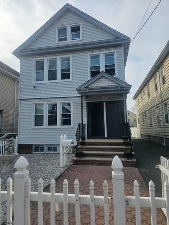 $2,300 | 946 Madison Avenue, Elizabeth, NJ 07201