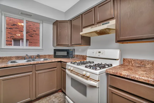 $402,500 | 649 Jeffery Avenue, Calumet City, IL 60409