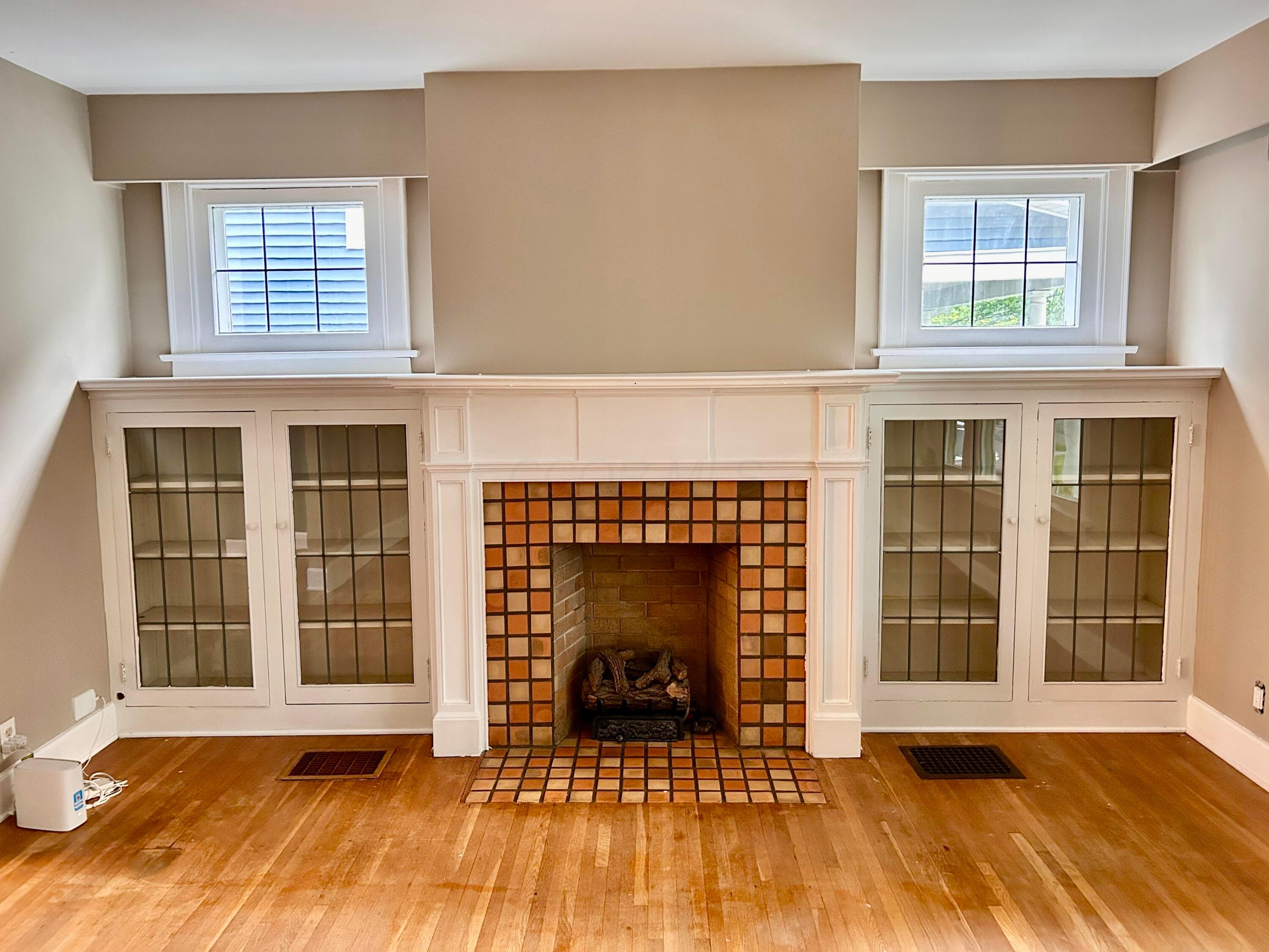 742 South Cassingham Road Bexley, OH 43209 - Photo 7 of 60 Fireplace