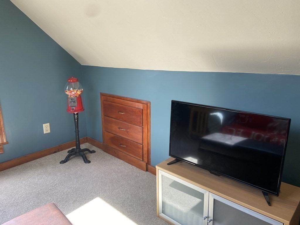 291 Main Street Rutland, MA 01543 - Photo 33 of 42
