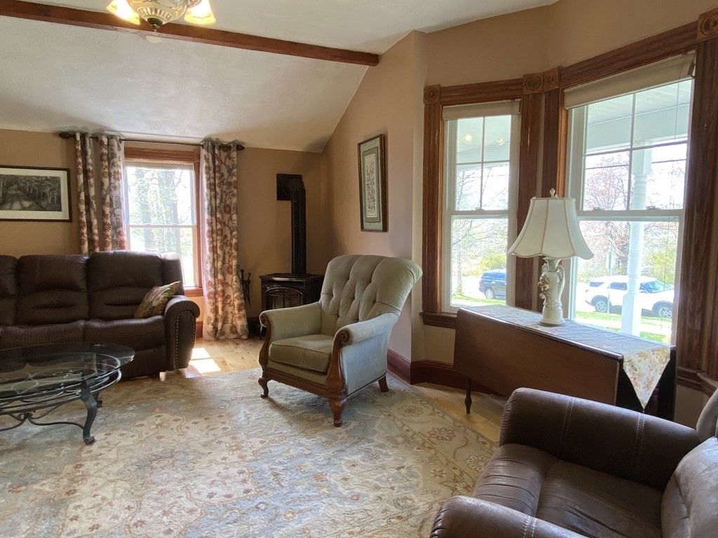 291 Main Street Rutland, MA 01543 - Photo 4 of 42