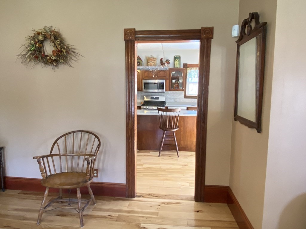 291 Main Street Rutland, MA 01543 - Photo 6 of 42