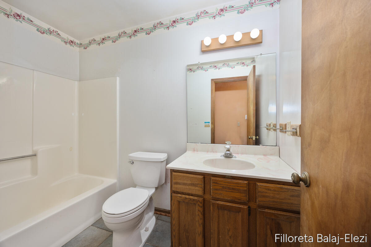 6168 Ravine Ridge Road Kalamazoo, MI 49009 - Photo 15 of 30 6168-Ravine-Ridge_015