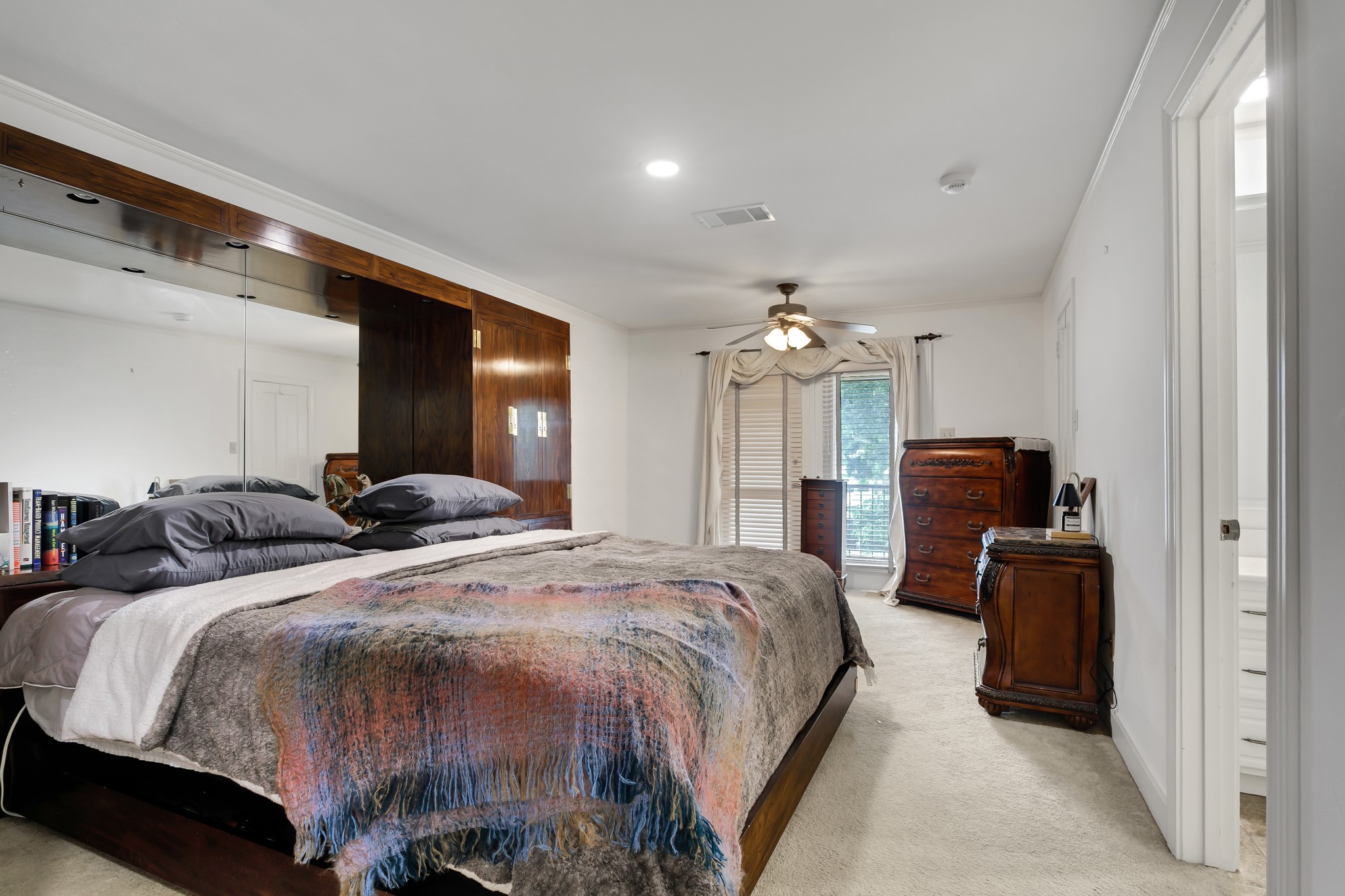 18506 Upper Bay Road Houston, TX 77058 - Photo 36 of 50 Upstairs secondary bedroom #1