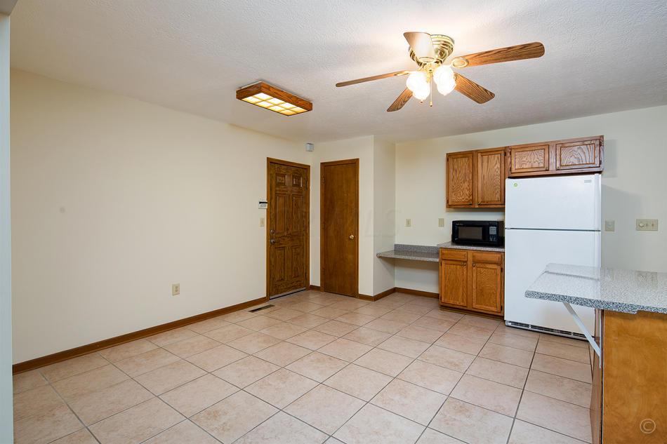 279 Dunchurch Road Columbus, OH 43230 - Photo 4 of 12 Gallery Image 4