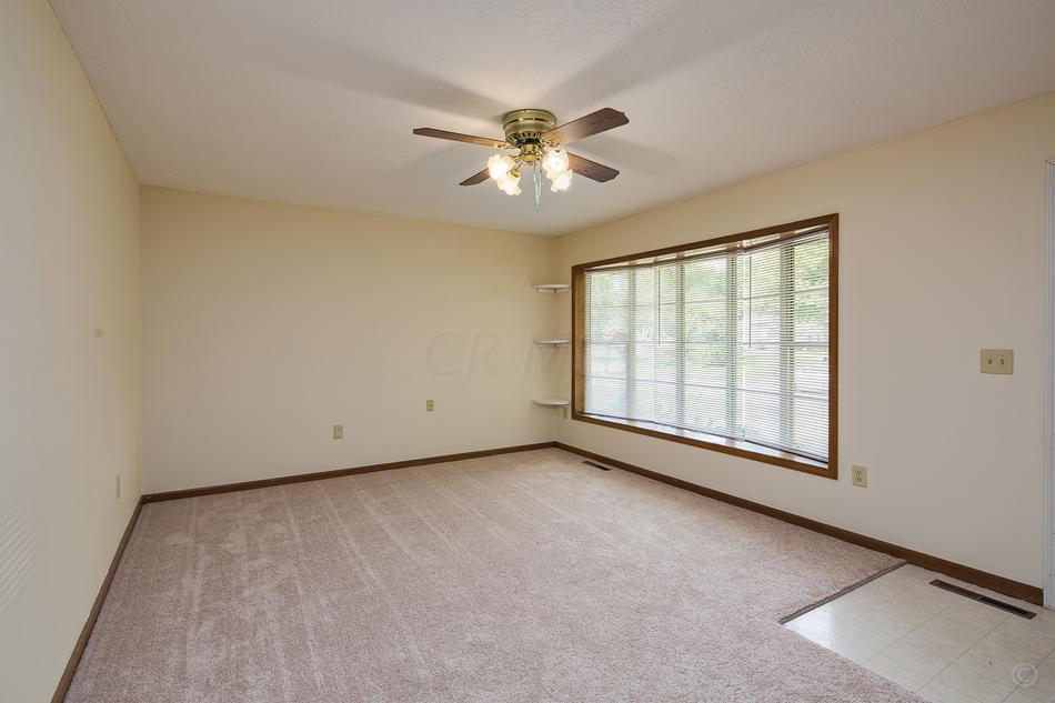 279 Dunchurch Road Columbus, OH 43230 - Photo 5 of 12 Gallery Image 5