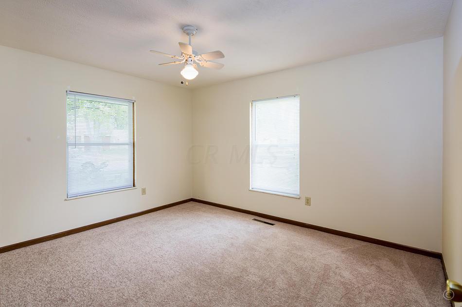 279 Dunchurch Road Columbus, OH 43230 - Photo 8 of 12 Gallery Image 8