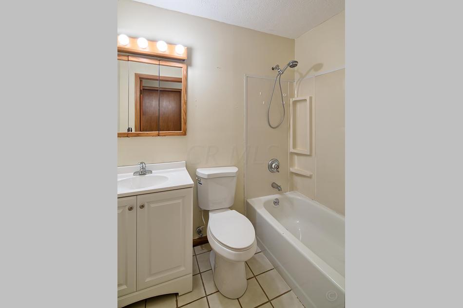 279 Dunchurch Road Columbus, OH 43230 - Photo 9 of 12 Gallery Image 9