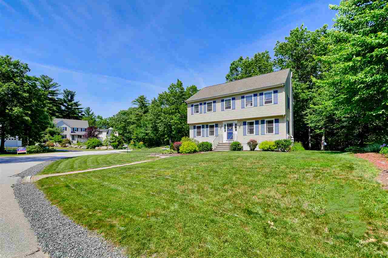 3 Trent Road Hooksett, NH 03106 - Photo 1 of 37
