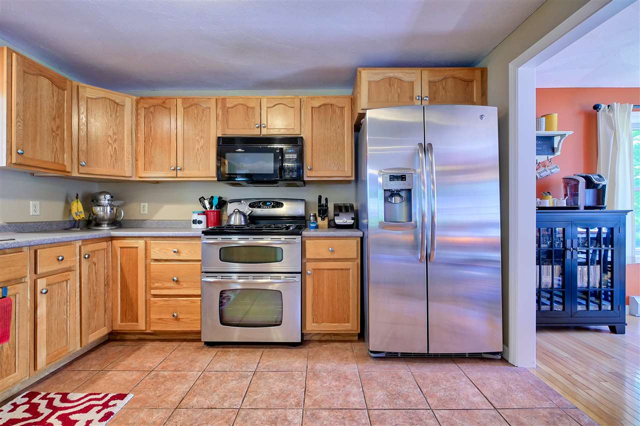 3 Trent Road Hooksett, NH 03106 - Photo 10 of 37