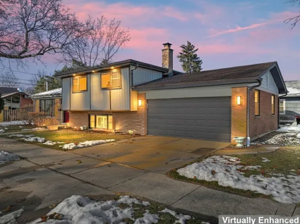 $829,900 | 700 Florence Drive, Park Ridge, IL 60068
